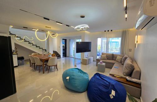 Zawiyat 'Abd al Mun'im Villa | 4 master BEDROOMS VILLA MOUNTAIN VIEW RAS ELHIKMA