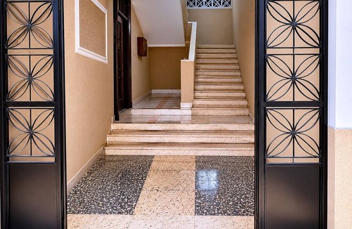 Al-'Umraniyah Apartment | 5 mn from pyramids, quiet area, pets welcome