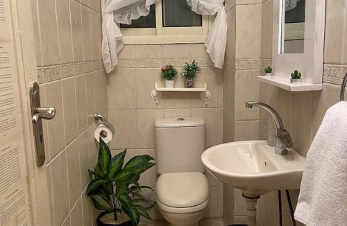 Taqseem Laselky Apartment | Afro Room In Maadi in sharing apartment