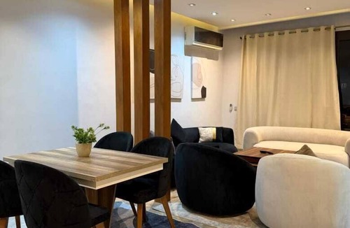 Sheikh Zayed City Apartment | ALSAWAH Warm 2BR - Casa Beverly Hills