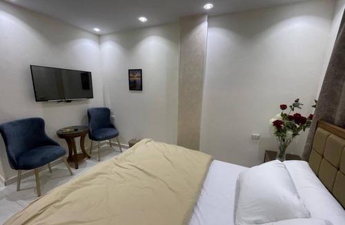 Al Haram House | Amadeus familias