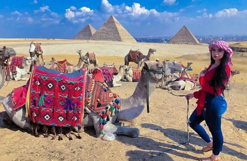 Pyramids Gardens Apartment | American Apartment pyramids view