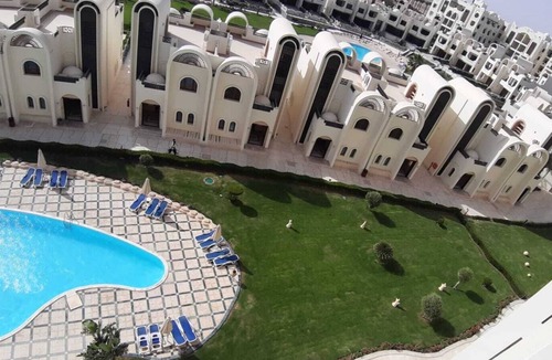 Sahl Hasheeh Apartment | Appartment on the territory beach front hotel