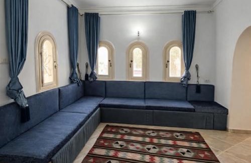 Al-'Amriyah Villa | Beach Family Villa - Private Pool - Sea view - Up to 14 guests- only 40 Meters to the Beach!