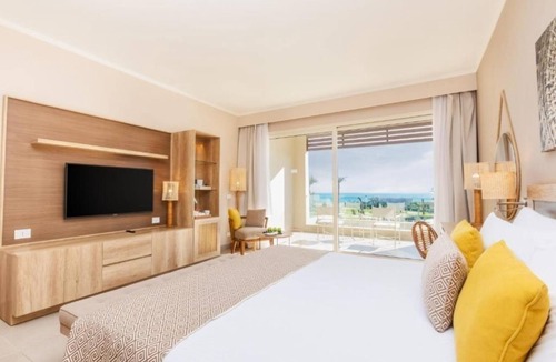 Soma Bay Hotel | Beachfront Stay Designed for Relaxation | Swim, Dine & Dive Nearby