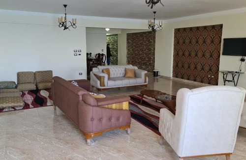 Bab Sharqi Apartment | Budget sea view- families only