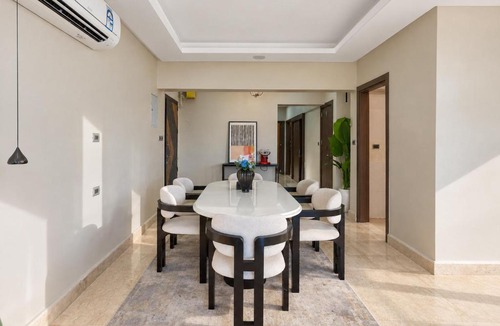 Cairo Apartment | Cairo Homes Stylish 2BR Nile View Apartment