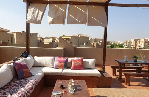 Sheikh Zayed City Apartment | Casa Studio large roof pool in beverly hills