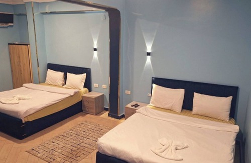 Al Haram Hotel | Charming 20-bedroom hotel with AC, WiFi in peaceful Giza Governorate