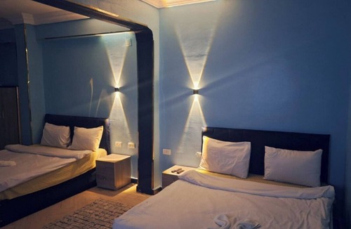 Al Haram Hotel | Charming 20-bedroom hotel with AC, WiFi in peaceful Giza Governorate