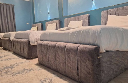 Al Haram Hotel | Charming 20-bedroom hotel with AC, WiFi in peaceful Giza Governorate