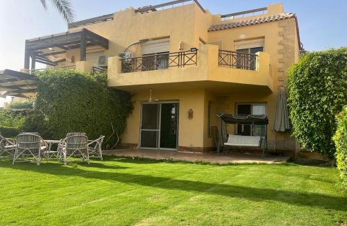 Ain Sokhna Villa | Charming beachside 5BDR Villa in Einbay