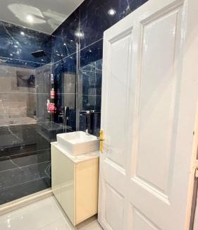 Qasr an-Nil Apartment | charming studio