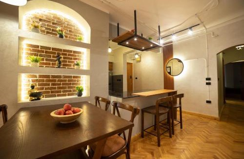As-Sayidah Zaynab Apartment | Chic Artist 2 Bedrooms Loft in Downtown Cairo - Walking Distance to Egyptian Museum