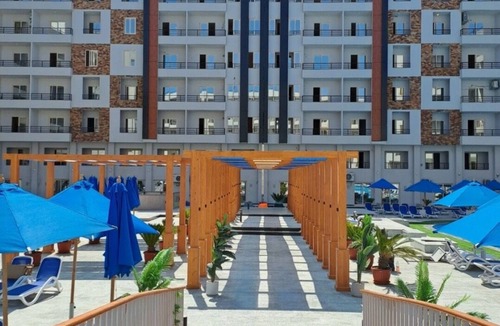 Corniche Road-Dahar Apartment | Chic, modern flat with sleek furnishings, sea view