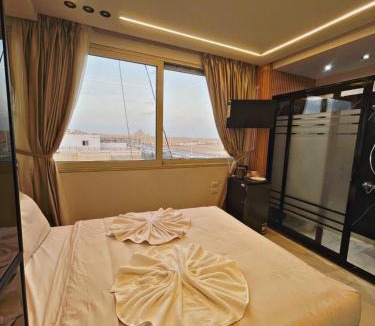 Pyramids Gardens Hotel | Cloud pyramids view inn