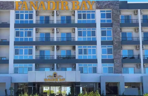 Al Ahyaa Apartment | Cozy 1-bedroom apartment with AC in Fanadir Bay Resort Including Breakfasts
