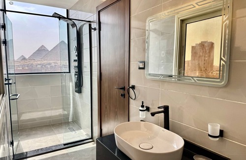 Al-'Umraniyah Apartment | Cozy 1-private bedroom in heart of Giza pyramids 5 min walking