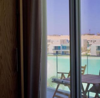 Ad-Dab'ah Ski Chalet | Cozy Lagoon View Chalet 3BR Fouka Bay