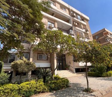 Taqseem Laselky Apartment | Cozy Modern Apartment in Prime Maadi