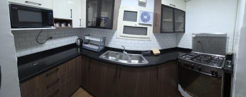 Al-Basatin Apartment | Cozy Modern Apartment in Prime Location