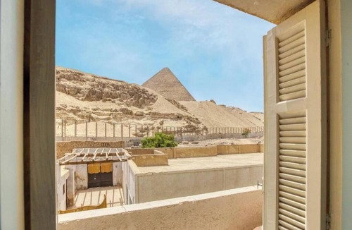 Al Haram Villa | Deluxe Double or Twin Room with Balcony - Pyramids View