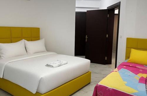 Al-Manasrah Ski Chalet | Dive into Relaxation at Porto Said