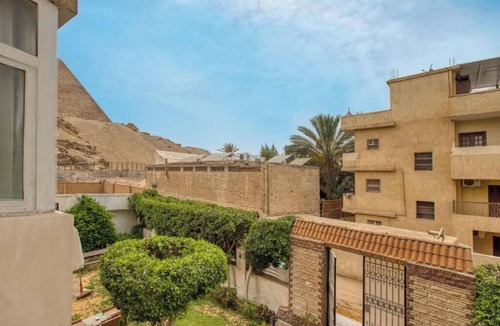 Al Haram Villa | Double or Twin Room with Garden View