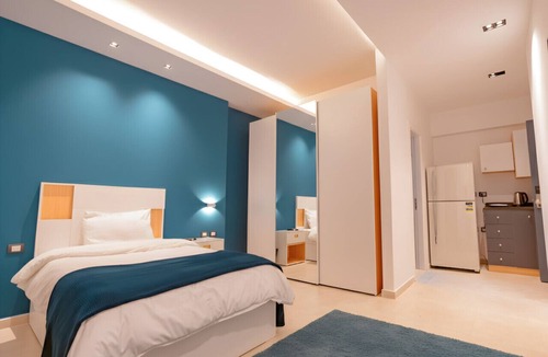 New Cairo Apartment | Efficient Single Studio perfect for solo travelers with AC & lovely kitchenette
