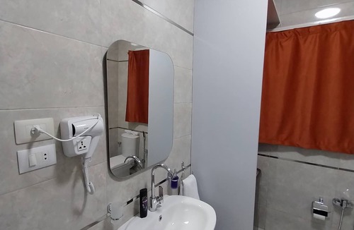 Qasr an-Nil Apartment | Lovely 2-bedroom apartment in Cairo downtown overlooking Tahrir Square in .
