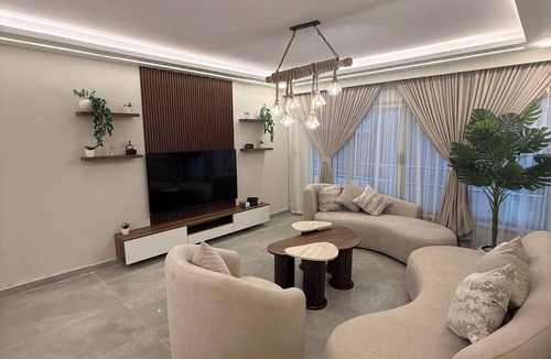 San Stifano Apartment | Elegant 2BR Apt AC Perfect Stay in Alexandria
