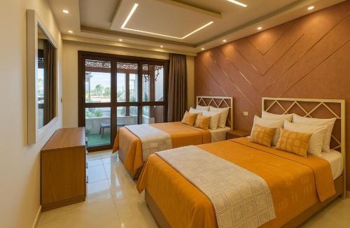Az-Zohur Ski Chalet | Elegant Sea View Chalet with Private Balcony