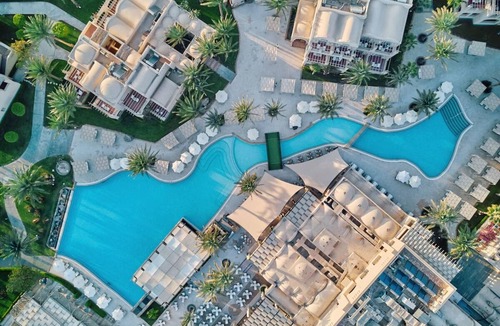 Makadi Bay Hotel | Enjoy Direct Beach Access at Luxurious Seaside Room with Outdoor Pools