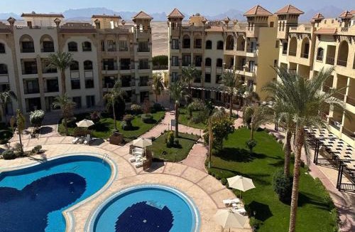 Sahl Hasheeh Ski Chalet | Exclusive Seaside Chalet with Pool & Panoramic Views in Saraya Sahl Hasheesh