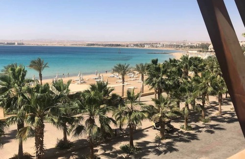 Sahl Hasheeh Apartment | G02 Bay Village studio | Balcony | Poolside