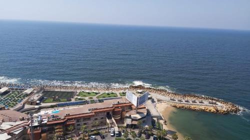 Ar-Raml 1 Apartment | Gleem Sea View 6