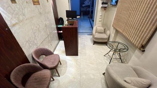 Qasr an-Nil Hostel | Grand Elite Hotel