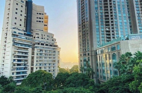 Qasr an-Nil Apartment | Heart of Cairo. Nile-side Elegant Garden City Room⁠