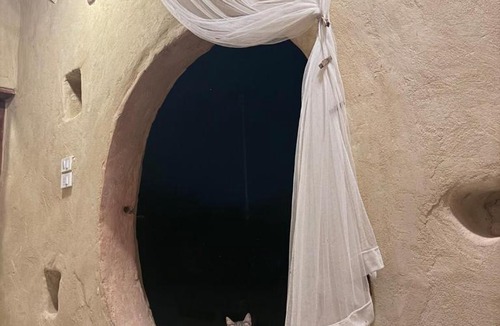 Siwa House | Hobbit-Hole in Siwa