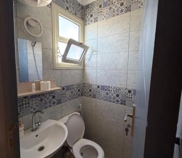 Al-Khalifa Hostel | Hostly living