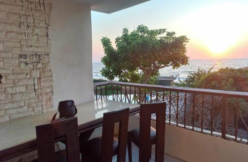 Ad-Dukhaylah Apartment | Hot apartment above the see within special villa 3 bedroom 2 toilets 24 hours service parking free beach inside villa free