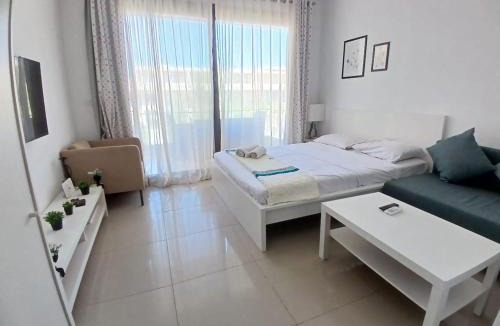 El Gouna Ski Chalet | Hotel Apartment in G cribs