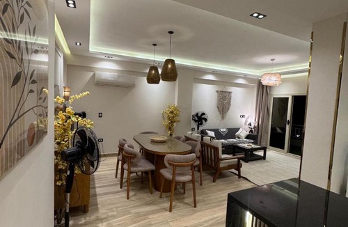 Ash-Shruq Apartment | Hotel-Style 3-Bedroom Apartment Near Grand Egyptian Museum, Wasal, Madinaty, New Cairo