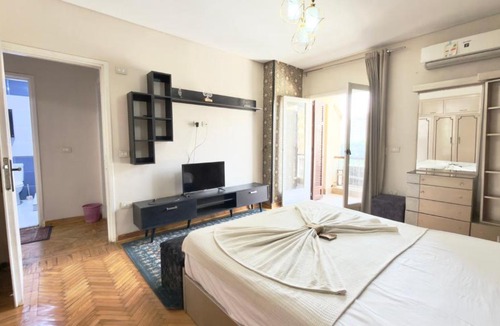 Al Duqqi Apartment | Joy Homes - Dokki - 3 Bedrooms Apartment in front of Sheraton Hotel - 2 Bathrooms