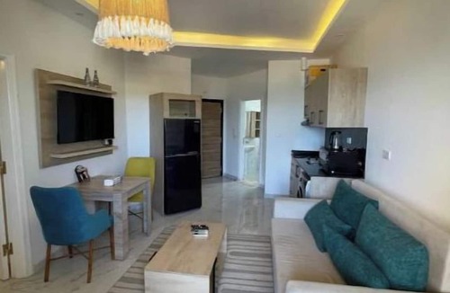 Dahar Apartment | Juliana Sea View 1BR - Balcony, Beach, Pool & Aqua