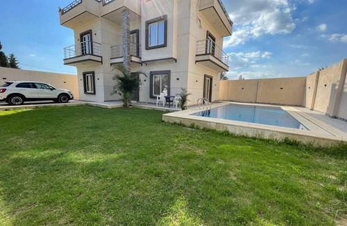 Al-'Amriyah Villa | La Dolce Villa with Private Pool
