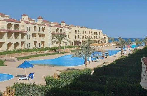 Ain Sokhna Hotel | La Sirena Palm Families only