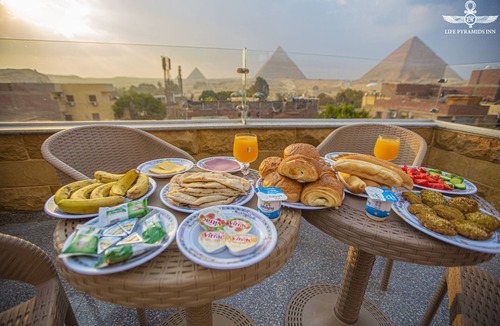 Giza House | Life Pyramids Inn