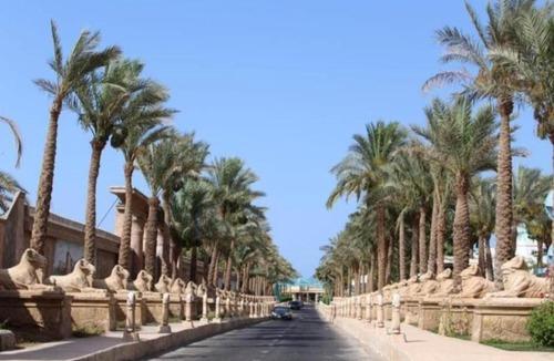 Village Road Hotel | Lillyland Mirage Bay & Aqua Park Hotel