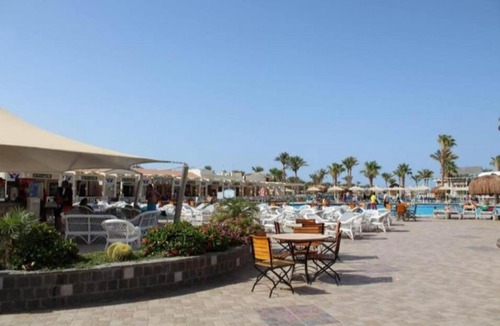 Village Road Hotel | Lillyland Mirage Bay & Aqua Park Hotel